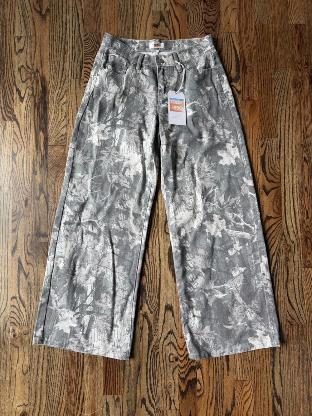 Cali1850 Gray Camouflage-Print Wide Leg Jeans